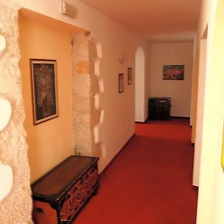 Barbat Hotel 3*
